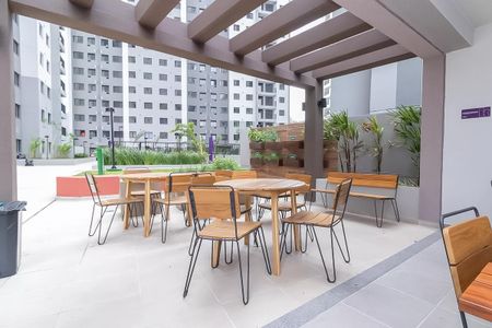 Apartamento para alugar com 38m², 2 quartos e sem vagaÁrea comum - Churrasqueira