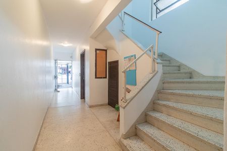 Apartamento à venda com 27m², 1 quarto e sem vagaEscada
