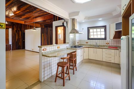 Casa de condomínio para alugar com 352m², 4 quartos e 5 vagas Casa de condomínio para alugar com 352m², 4 quartos e 5 vagasCozinha