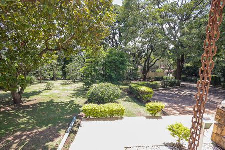 Casa de condomínio para alugar com 352m², 4 quartos e 5 vagas Casa de condomínio para alugar com 352m², 4 quartos e 5 vagasArea externa - jardim