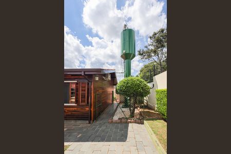 Casa de condomínio para alugar com 352m², 4 quartos e 5 vagas Casa de condomínio para alugar com 352m², 4 quartos e 5 vagasCaixa d'agua