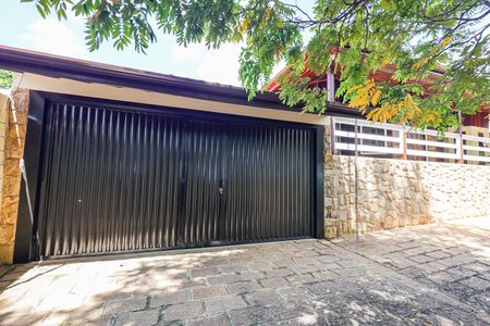 Casa de condomínio para alugar com 352m², 4 quartos e 5 vagas Casa de condomínio para alugar com 352m², 4 quartos e 5 vagasPortao garagem