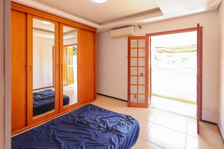 Casa de condomínio para alugar com 352m², 4 quartos e 5 vagas Casa de condomínio para alugar com 352m², 4 quartos e 5 vagasSuite 1