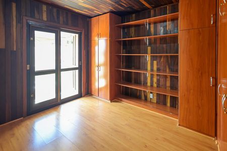 Casa de condomínio para alugar com 352m², 4 quartos e 5 vagas Casa de condomínio para alugar com 352m², 4 quartos e 5 vagasQuarto 1