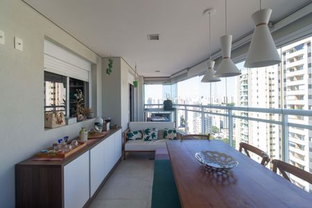 Apartamento à venda com 95m², 3 quartos e 2 vagasVaranda da Sala e da suíte