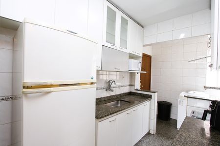 Apartamento à venda com 99m², 3 quartos e 2 vagasCozinha