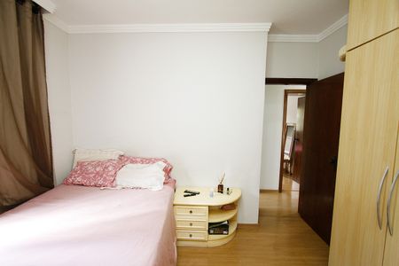 Apartamento à venda com 99m², 3 quartos e 2 vagasQuarto 2