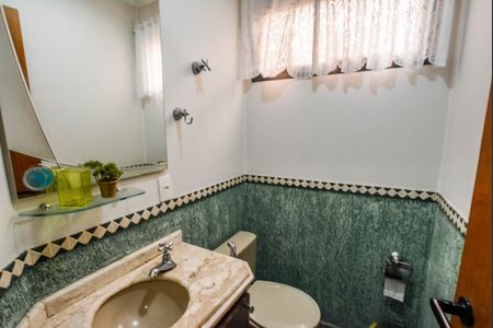 Casa para alugar com 230m², 3 quartos e 3 vagasLavabo