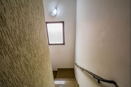 Casa para alugar com 230m², 3 quartos e 3 vagasEscada