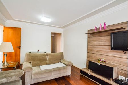 Casa para alugar com 230m², 3 quartos e 3 vagasSala