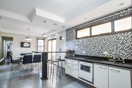 Casa para alugar com 230m², 3 quartos e 3 vagasCozinha