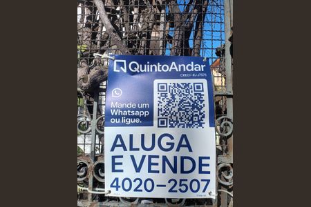 Casa à venda com 52m², 2 quartos e 3 vagas Casa à venda com 52m², 2 quartos e 3 vagasplaca