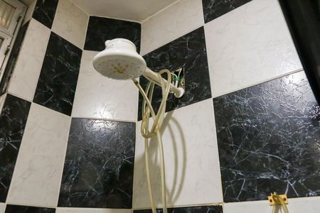 Casa à venda com 52m², 2 quartos e 3 vagas Casa à venda com 52m², 2 quartos e 3 vagasBanheiro social