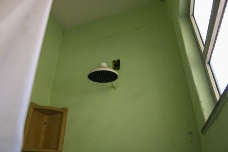 Casa à venda com 52m², 2 quartos e 3 vagas Casa à venda com 52m², 2 quartos e 3 vagasBanheiro Externo