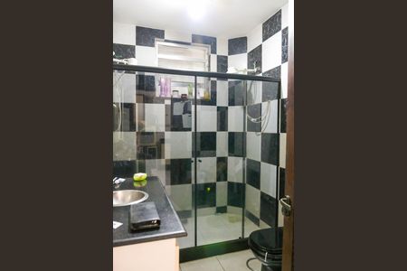 Casa à venda com 52m², 2 quartos e 3 vagas Casa à venda com 52m², 2 quartos e 3 vagasBanheiro social