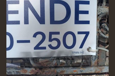 Casa à venda com 52m², 2 quartos e 3 vagas Casa à venda com 52m², 2 quartos e 3 vagasplaca