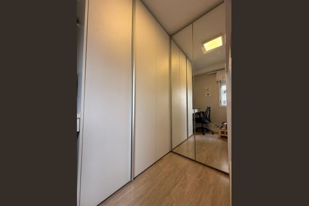 Apartamento à venda com 69m², 1 quarto e 1 vagaQuarto 2
