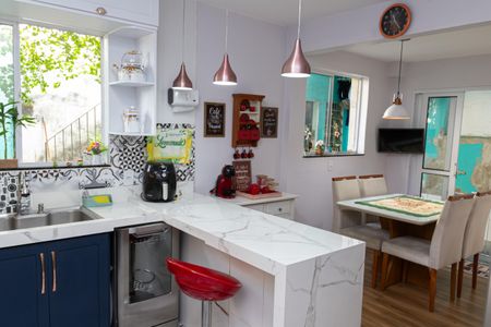 Casa para alugar com 231m², 3 quartos e 1 vagaCozinha