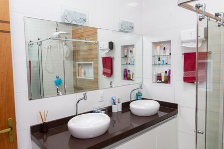 Casa para alugar com 231m², 3 quartos e 1 vagaBanheiro 1