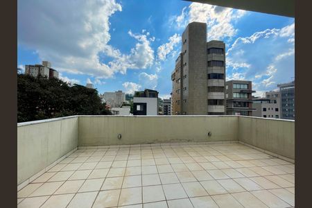 Apartamento à venda com 160m², 2 quartos e 2 vagas