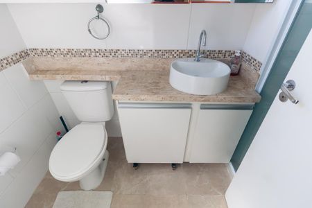 Apartamento à venda com 58m², 2 quartos e 1 vagaBanheiro da Suíte