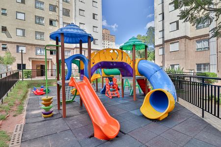 Apartamento para alugar com 46m², 2 quartos e 1 vaga Apartamento para alugar com 46m², 2 quartos e 1 vagaÁrea Comum - Playground