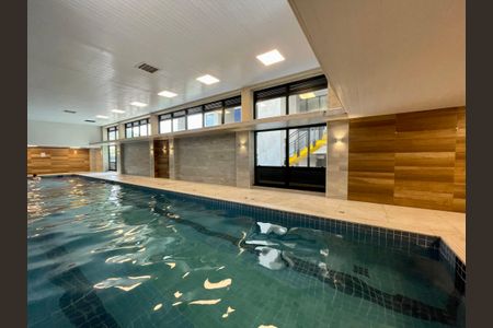 Apartamento à venda com 75m², 3 quartos e 1 vagaArea Comum - Piscina