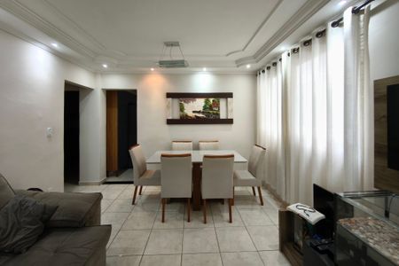 Apartamento à venda com 74m², 2 quartos e 1 vagaSala