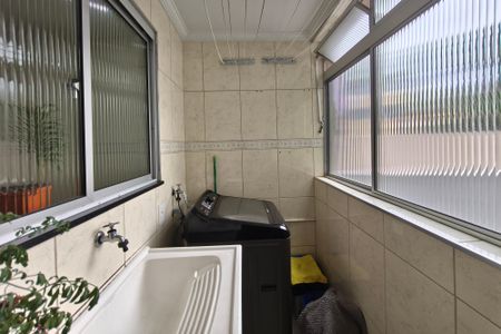 Apartamento à venda com 74m², 2 quartos e 1 vagaÁrea de Serviço