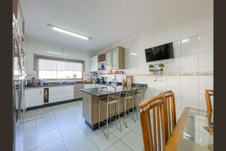 Casa à venda com 173m², 3 quartos e 2 vagasCozinha