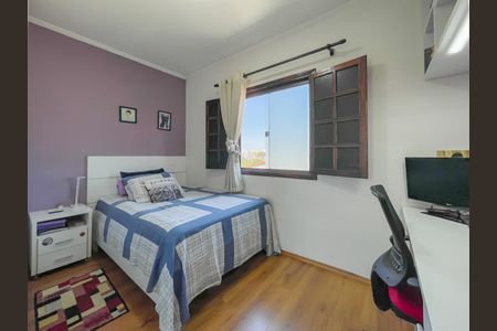 Casa à venda com 173m², 3 quartos e 2 vagasQuarto 3