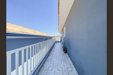 Sacada de casa à venda com 3 quartos, 173m² em Jardim das Flores, Osasco