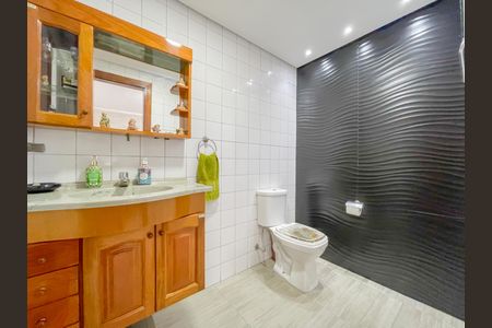 Casa à venda com 173m², 3 quartos e 2 vagasBanheiro de serviço