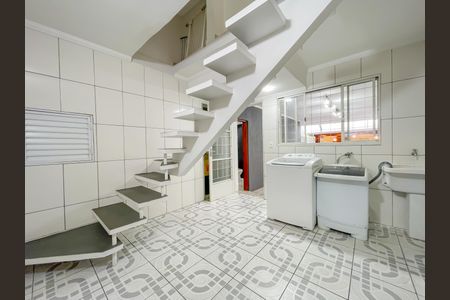 Casa à venda com 173m², 3 quartos e 2 vagasÁrea de Serviço