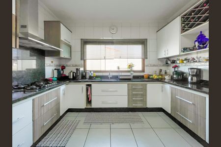 Casa à venda com 173m², 3 quartos e 2 vagasCozinha