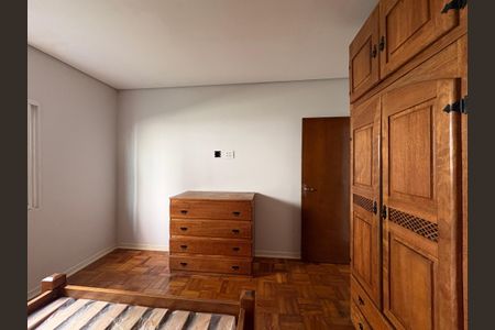 Casa para alugar com 273m², 3 quartos e 5 vagas Casa para alugar com 273m², 3 quartos e 5 vagasQuarto 2
