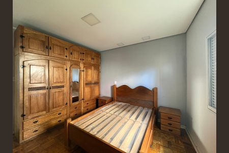 Casa para alugar com 273m², 3 quartos e 5 vagas Casa para alugar com 273m², 3 quartos e 5 vagasQuarto 2