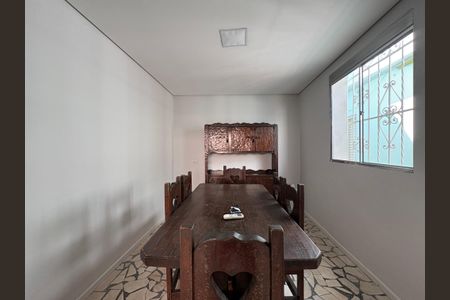 Casa para alugar com 273m², 3 quartos e 5 vagas Casa para alugar com 273m², 3 quartos e 5 vagasSala de Jantar