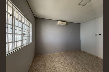 Casa para alugar com 273m², 3 quartos e 5 vagas Casa para alugar com 273m², 3 quartos e 5 vagasSala