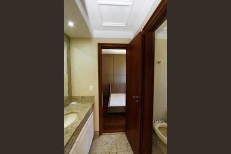 Apartamento para alugar com 185m², 4 quartos e 3 vagasBanheiro suite 1 e 3