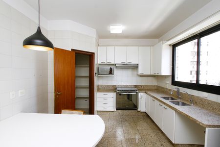 Apartamento para alugar com 185m², 4 quartos e 3 vagasCozinha