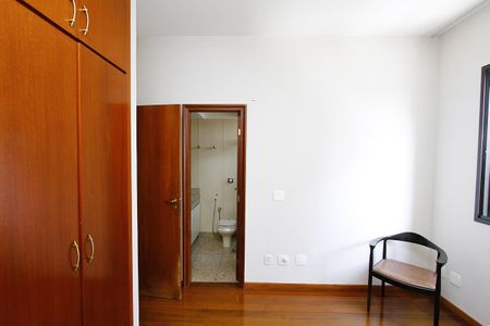 Apartamento para alugar com 185m², 4 quartos e 3 vagasQuarto 2 - Suíte