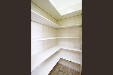 Apartamento para alugar com 185m², 4 quartos e 3 vagasDespensa