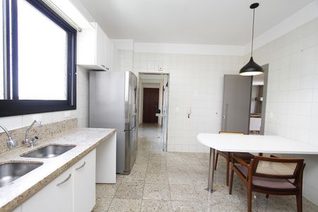 Apartamento para alugar com 185m², 4 quartos e 3 vagasCozinha