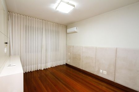 Apartamento para alugar com 185m², 4 quartos e 3 vagasQuarto 4 - Suíte