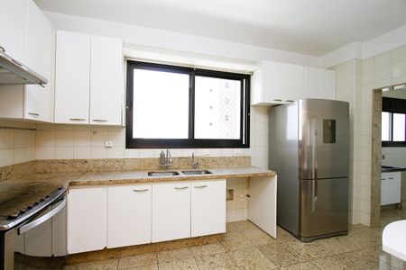 Apartamento para alugar com 185m², 4 quartos e 3 vagasCozinha