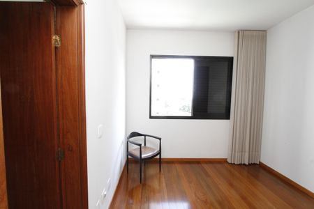 Apartamento para alugar com 185m², 4 quartos e 3 vagasQuarto 2 - Suíte