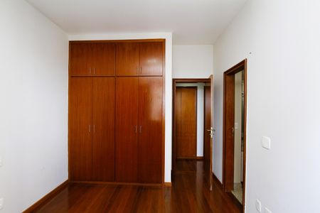 Apartamento para alugar com 185m², 4 quartos e 3 vagasQuarto 2 - Suíte