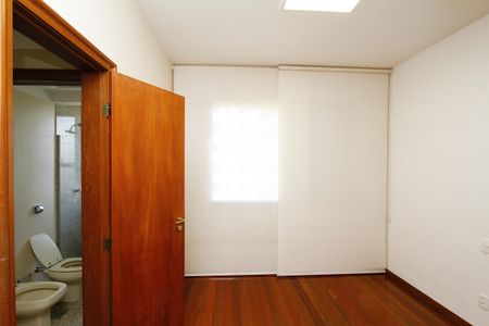 Apartamento para alugar com 185m², 4 quartos e 3 vagasQuarto 3 - Suíte