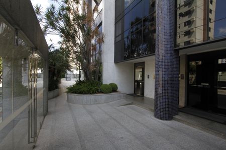 Apartamento para alugar com 185m², 4 quartos e 3 vagasEntrada